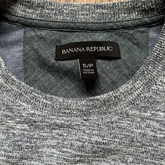 Blue/grey Banana Republic sweater. - Picture 2 of 3